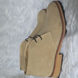 Classic Beige Men's Chukka Boots